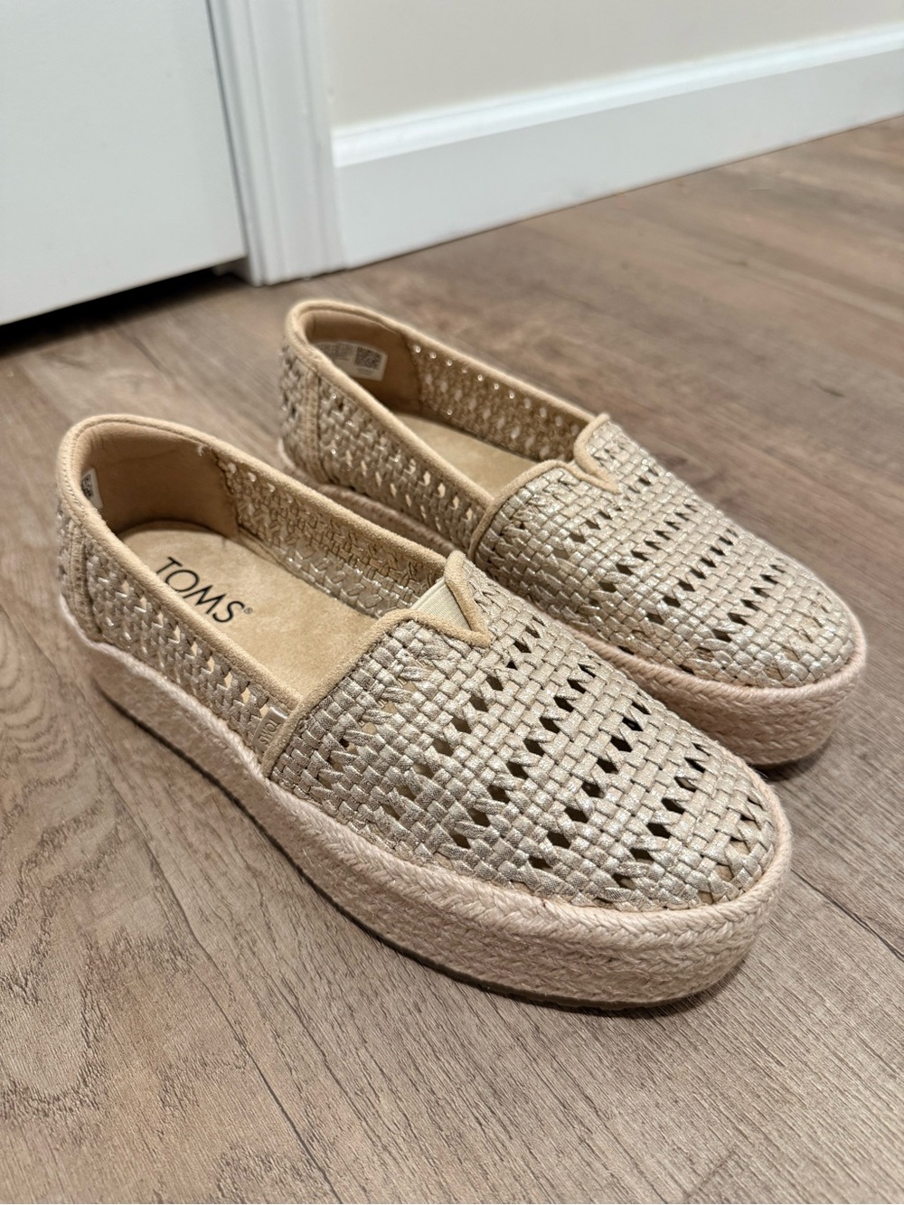 TOMS Women's Beige/Gold Shimmer Woven Espadrille Slip-On